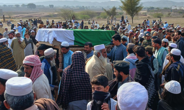 Pakistan Claims 300 Taliban Killed in Border Clash